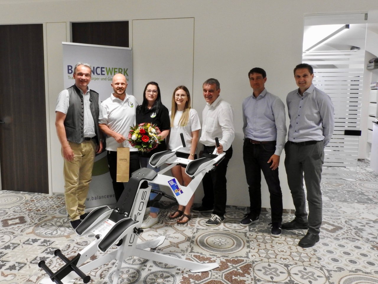 Weiteres Gruppenfoto bei der Eröffnung von BalanceWerk