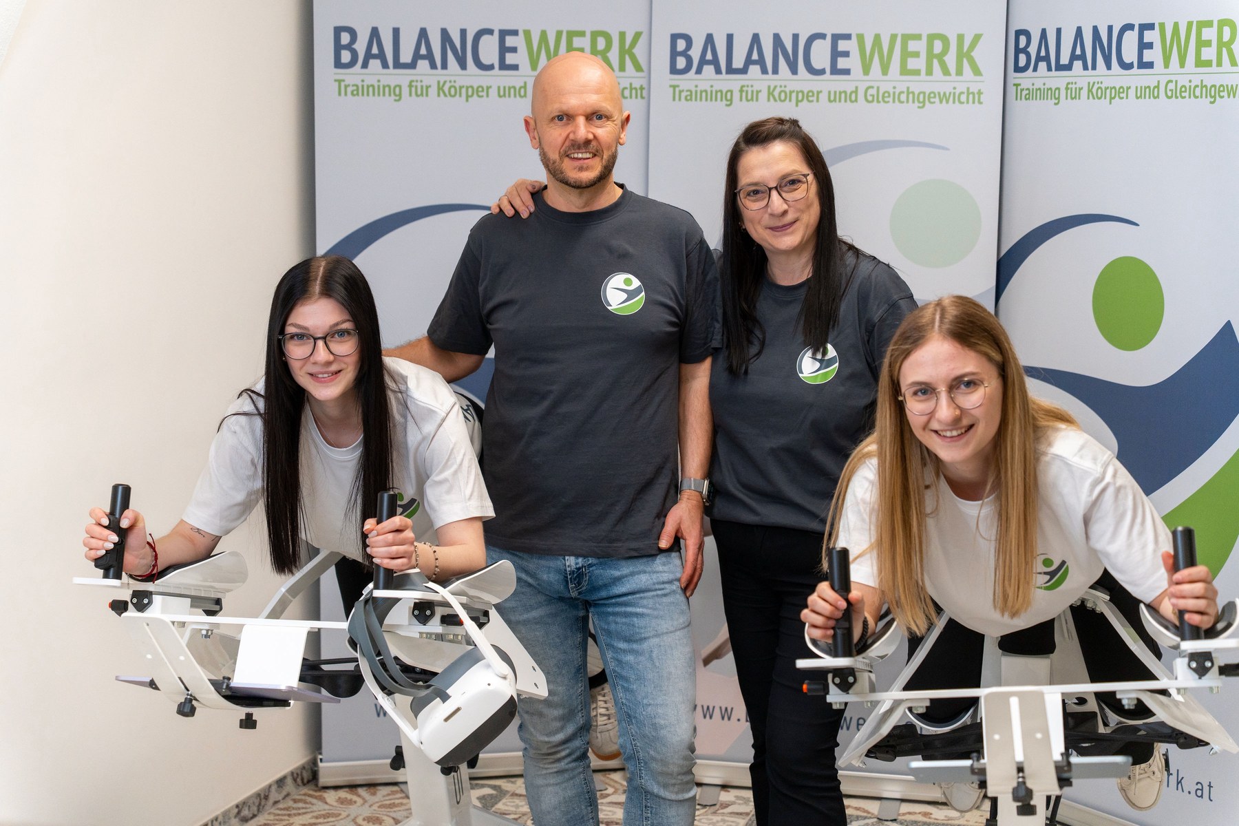 Teamfoto im BalanceWerk Studio